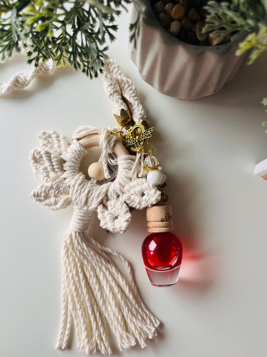 Automobilio pakabinamas kvapas “Braškė”