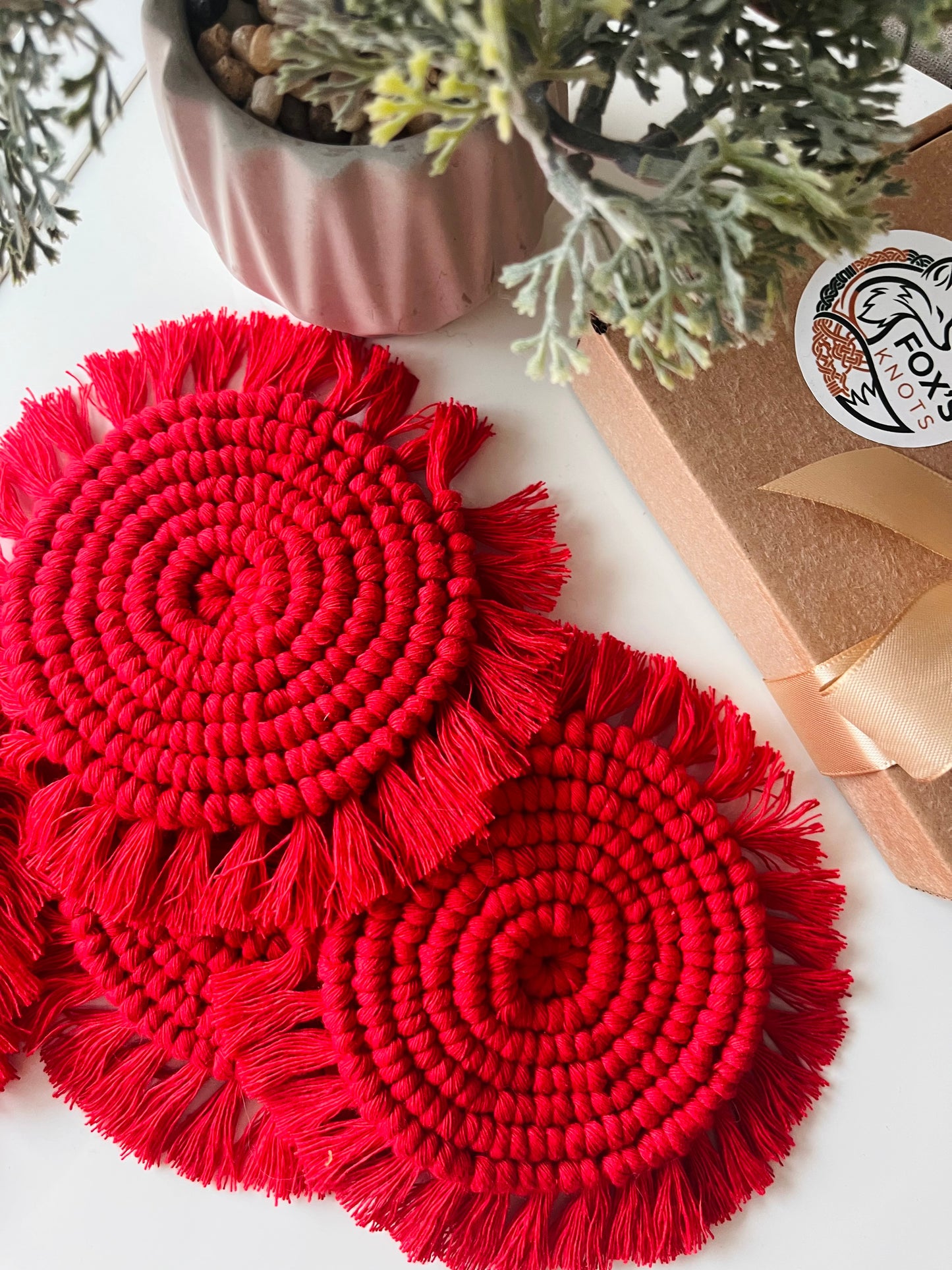 Puodelių padėkliukai “Raudona” 4 vnt.