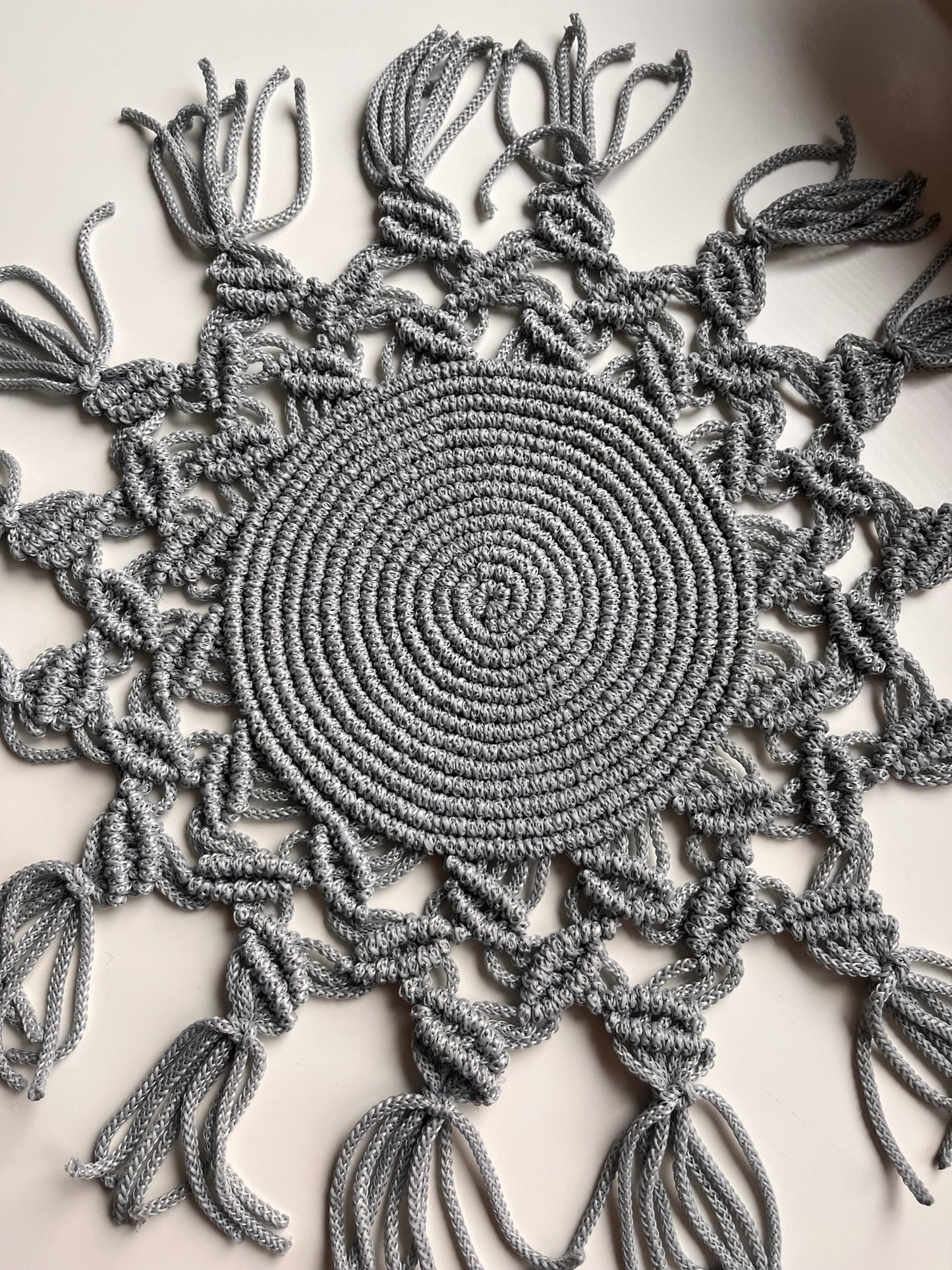 Stalo padėkliukas ,,Pilka dulksna"