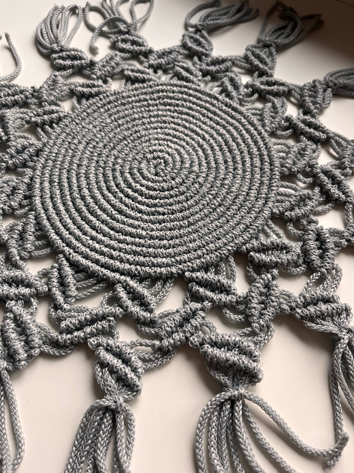 Stalo padėkliukas ,,Pilka dulksna"