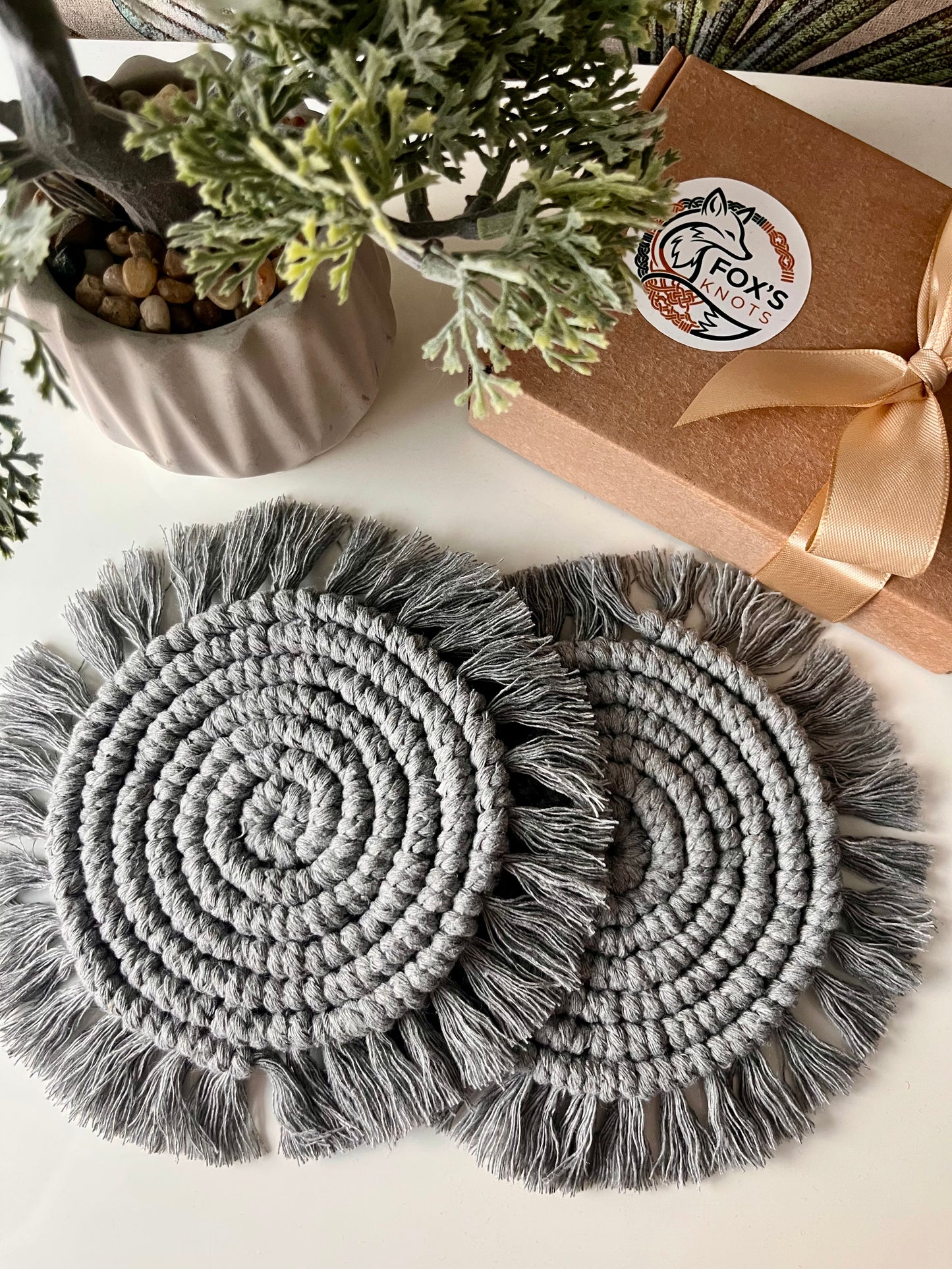 Puodelių padėkliukai “Pilka” 4vnt.