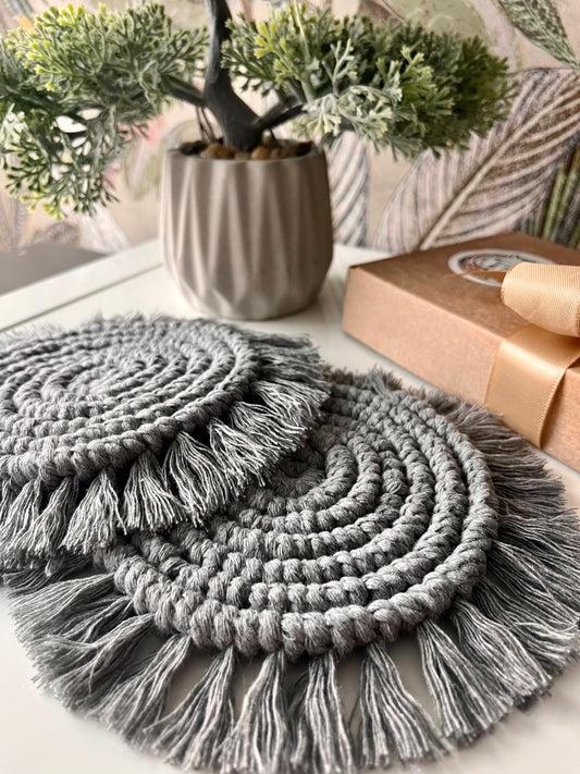 Puodelių padėkliukai “Pilka” 4vnt.